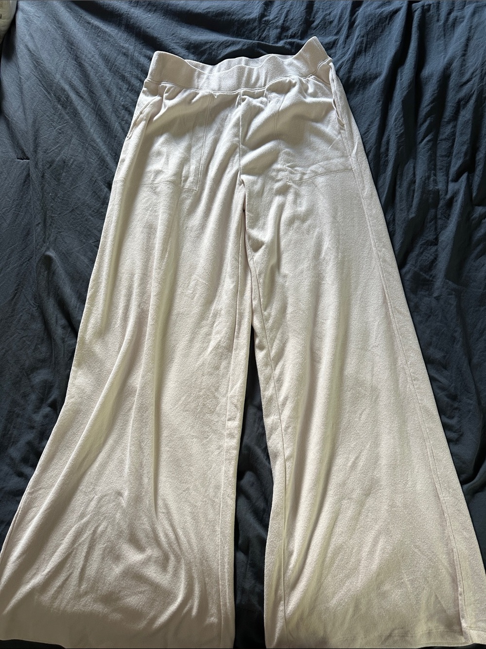 NWOT American Eagle Outfitters Cream AE Lounge Pants